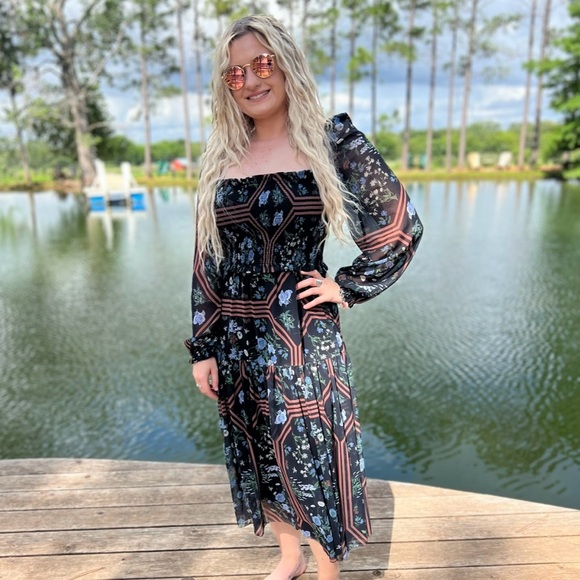 Aritzia Dresses & Skirts - Aritzia wilfred floral dress size small